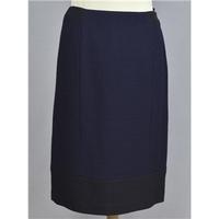 Stylish and classic skirt from Windsmoor - Size 12