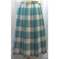 St. Michael turquoise and white checked skirt size 6 St Michael - Size: 6 - Multi-coloured - Calf length skirt