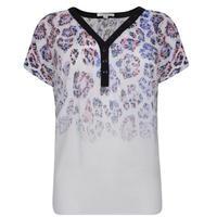 ST MARTINS Animal Print Short Sleeved T Shirt