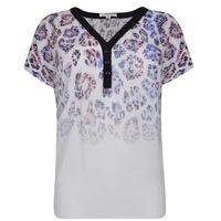 ST MARTINS Animal Print Short Sleeved T Shirt