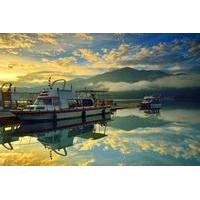 Sun Moon Lake 1-Day Leisure Tour from Taipei