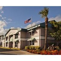 Super 8 Kissimmee Suites