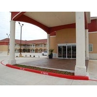 Super 8 Floresville