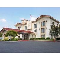 Super 8 Austell - Six Flags