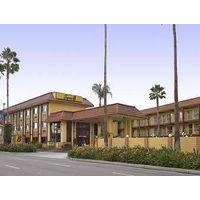 Super 8 Anaheim Disneyland Drive