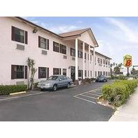 Super 8 - Pompano Beach