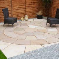 Sunset Buff Natural Sandstone Circle Paving Pack 8.56 m² (D)3.3M