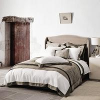 Suffolk Velvet Bed