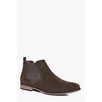 suede chelsea boots brown