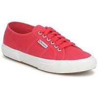 Superga 2750 COTU CLASSIC men\'s Shoes (Trainers) in red