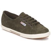 Superga 2950 men\'s Shoes (Trainers) in green