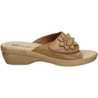 Susimoda 1699 Sandals Women Beige women\'s Clogs (Shoes) in BEIGE