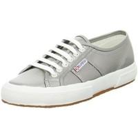Superga 2750 Cotmetu women\'s Shoes (Trainers) in Grey