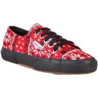 Superga S006QS0_2750_991_REDBLACK women\'s Shoes (Trainers) in red