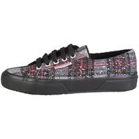 Superga S009YA0_2750_907_NAVYREDSILVER women\'s Shoes (Trainers) in black