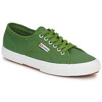 Superga 2750 COTU CLASSIC women\'s Shoes (Trainers) in green