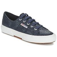 Superga 2750 COTBOUCLERBRW women\'s Shoes (Trainers) in blue