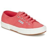 Superga 2750 CLASSIC women\'s Shoes (Trainers) in pink