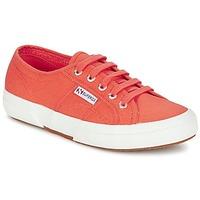 Superga 2750 CLASSIC women\'s Shoes (Trainers) in orange