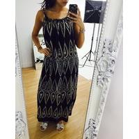 suki printed maxi dress