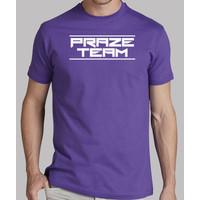 t-shirt top white on purple street