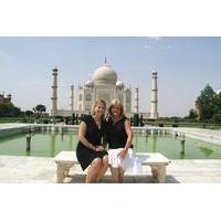 Taj Mahal Day Trip Including Same Day Flights from Mumbai