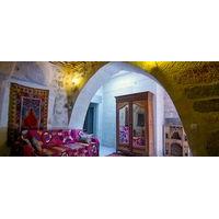 Taka Ev Cave Hotel & Guest House