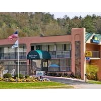 Tabulia Tree Hotel and Villas