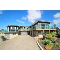 Tahi Lodge Snells Beach