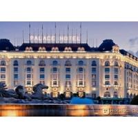 THE WESTIN PALACE