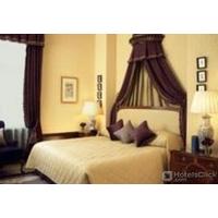 THE LANESBOROUGH