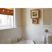 THE BROADFIELD HOTEL