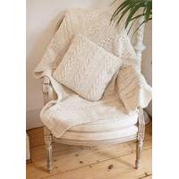 Throw and Cushion Cover in Deramores Vintage Chunky with Free Pattern (2012)
