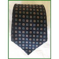 Thomas Pink - Light & Dark Blue pattern - Silk Tie