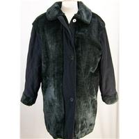 Thomas Marshall - Size M - Black Coat