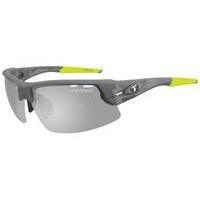 Tifosi Optics Crit Sunglasses - Fototec Smoke Lenses | Grey