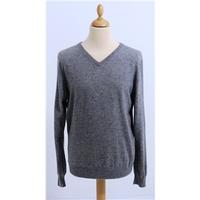 Tie Rack size XL Grey V Neck Long Sleeved 100% Cashmere Jumper