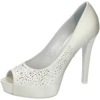 tiffi n251493 heels womens court shoes in white