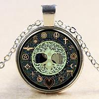 Time Gem Series Silver Tone Chain Disc Charm Gear Dial Necklace for Girls and Women