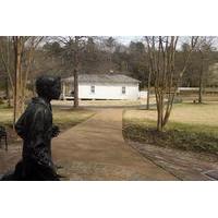 Tour of the Childhood Home of Elvis Presley