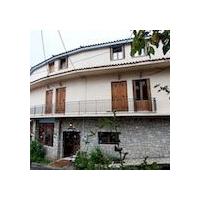 To Balcony tis Agorianis