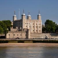 Tower of London Visit + Afternoon Tea River Thames Cruise