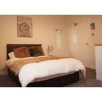 TO LET!!! SUPERIOR EN SUITE ROOM WITH KITCHENETTE CARR HOUSE ROAD DONCASTER