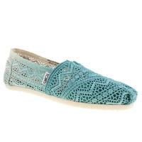 toms classic crochet dip dye