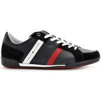 Tommy Hilfiger Royal 3C1 men\'s Shoes (Trainers) in Black