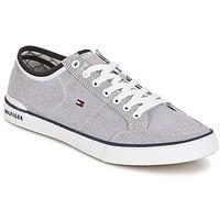 Tommy Hilfiger HARRINGTON men\'s Shoes (Trainers) in grey