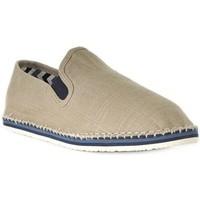 Tommy Hilfiger Delaney 2D1 men\'s Slip-ons (Shoes) in BEIGE