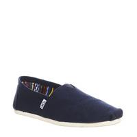 toms classic navy canvas