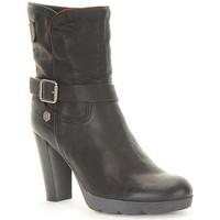 Tommy Hilfiger C1385LARISA 2A women\'s Low Ankle Boots in Black