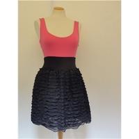 Topshop - BNWT - Size: 6 - Black & Pink - Cocktail dress